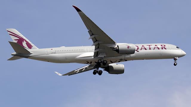 A7-ALQ:Airbus A350:Qatar Airways